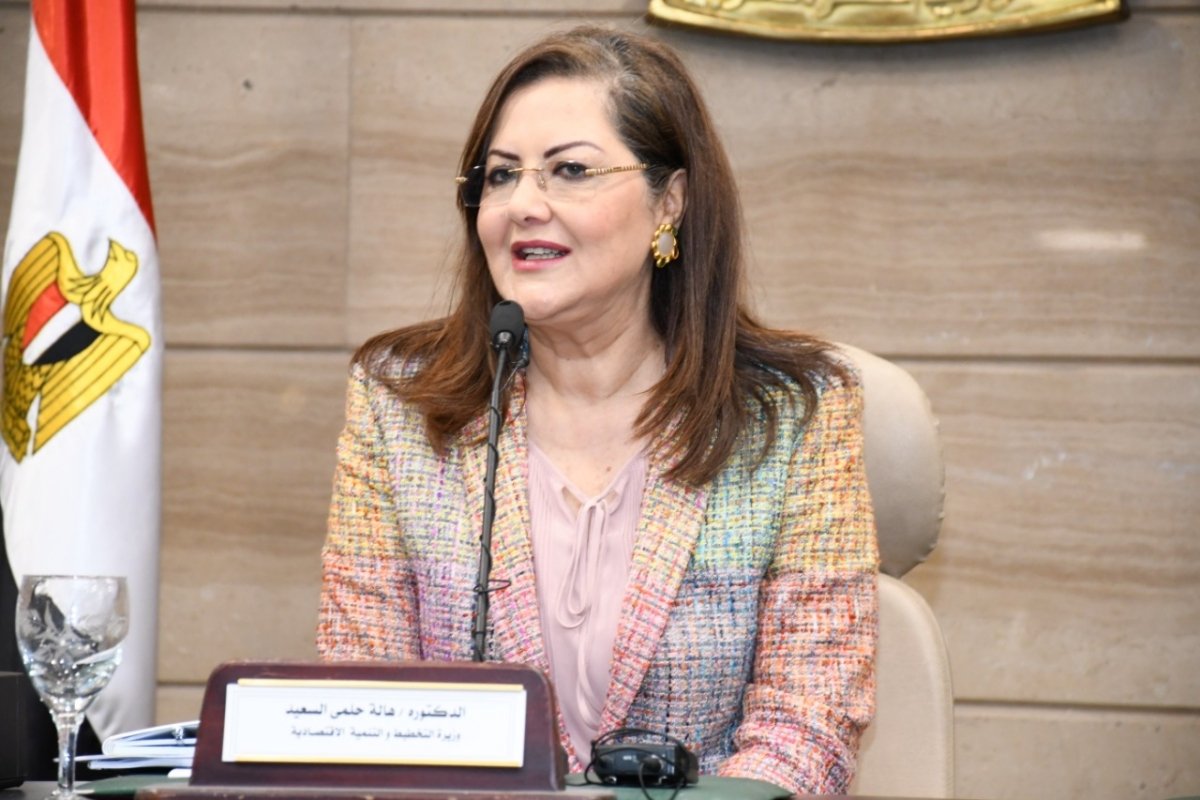 وزيرة التخطيط والتنمية الاقتصادية توافق على إدراج مشروع مركز الإبداع بخطة جامعة عين شمس للعام المالى 20/2021 بمبلغ 15 مليون جنيه