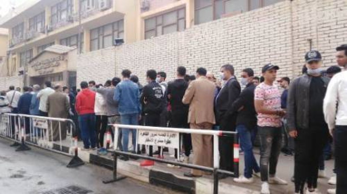 أطول طابور فى لجنة الجامعة العمالية بمدينة نصر
