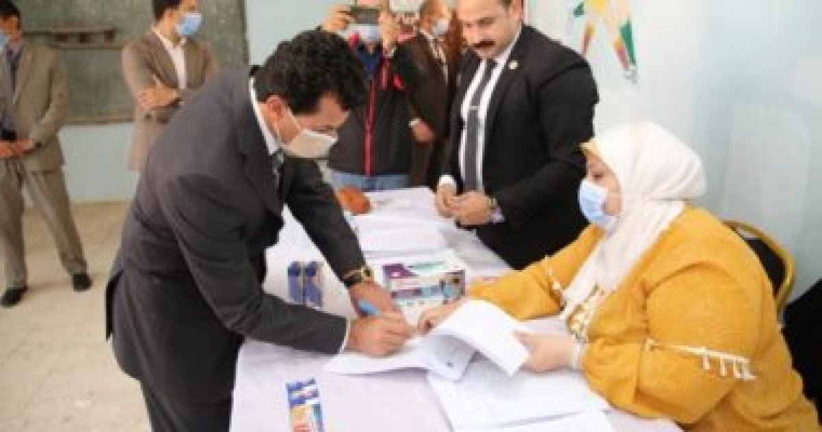 وزير الرياضة يدلى بصوته فى انتخابات مجلس النواب