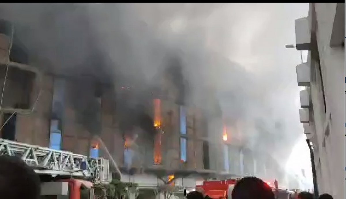 حريق بالمبنى الجديد لميناء الإسكندرية