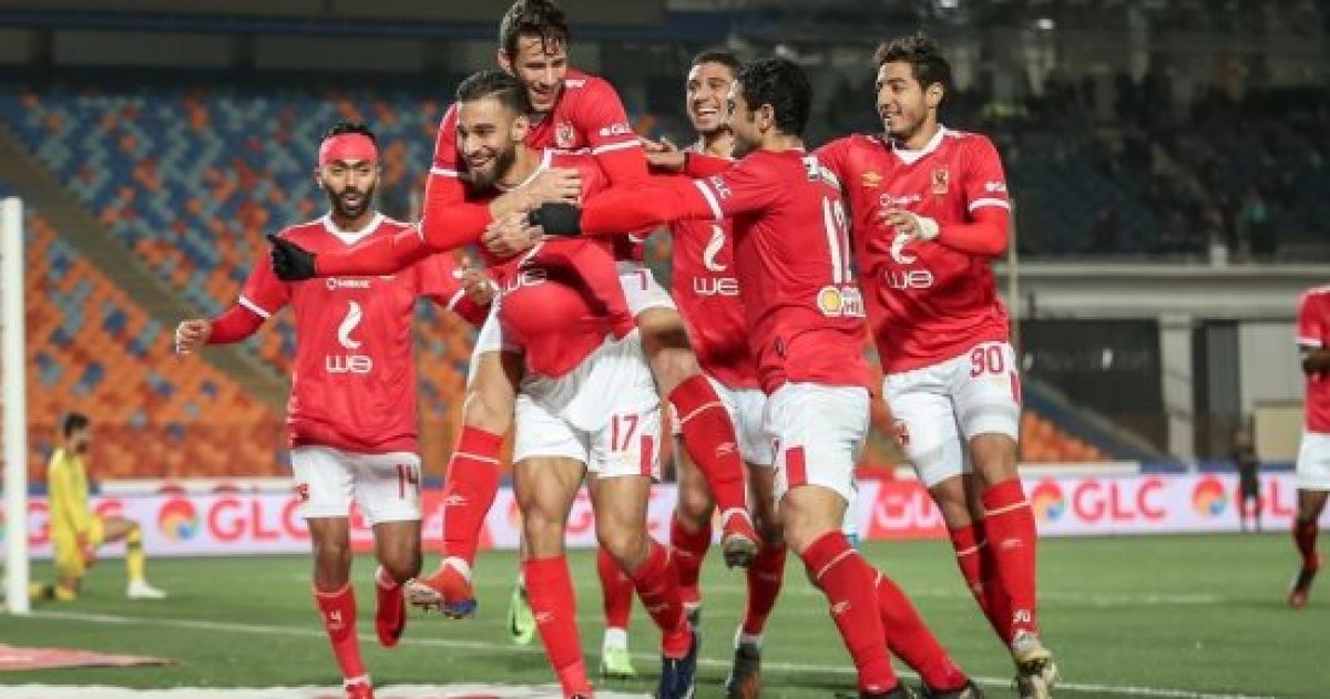 الكورونا تضرب الأهلي بإصابة ثلاثي الفريق عمرو السولية وقفشة وربيعة