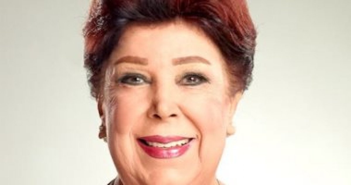 رجاء الجداوى: كلمة الرئيس لى مفاجأة وسعيدة جدا بها وبهديها لكل ست مصرية 