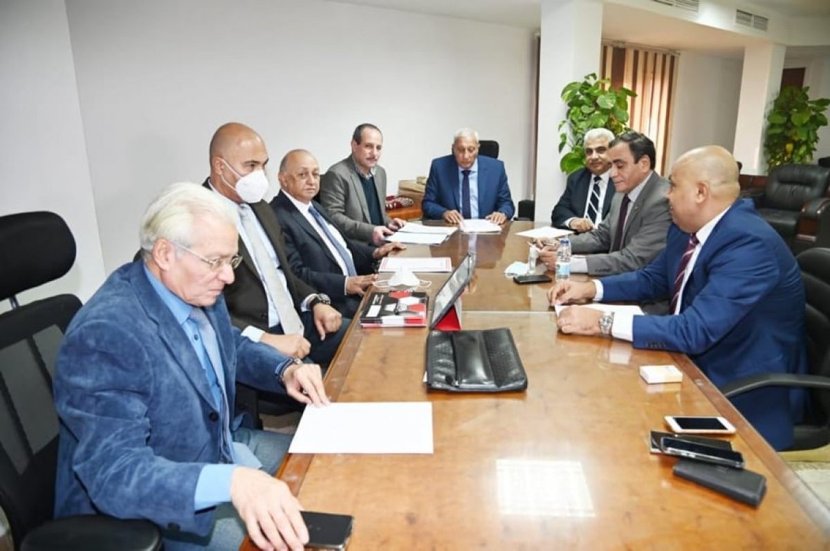 الزمالك يرفض فى بيان رسمى النظر فى عروض احتراف لاعبيه