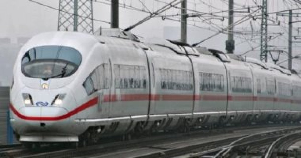 النقل توقع اتفاقية مع بنك أكزيم الصينى بقيمة 1.2 مليار دولار لتنفيذ قطار العاصمة الإدارية