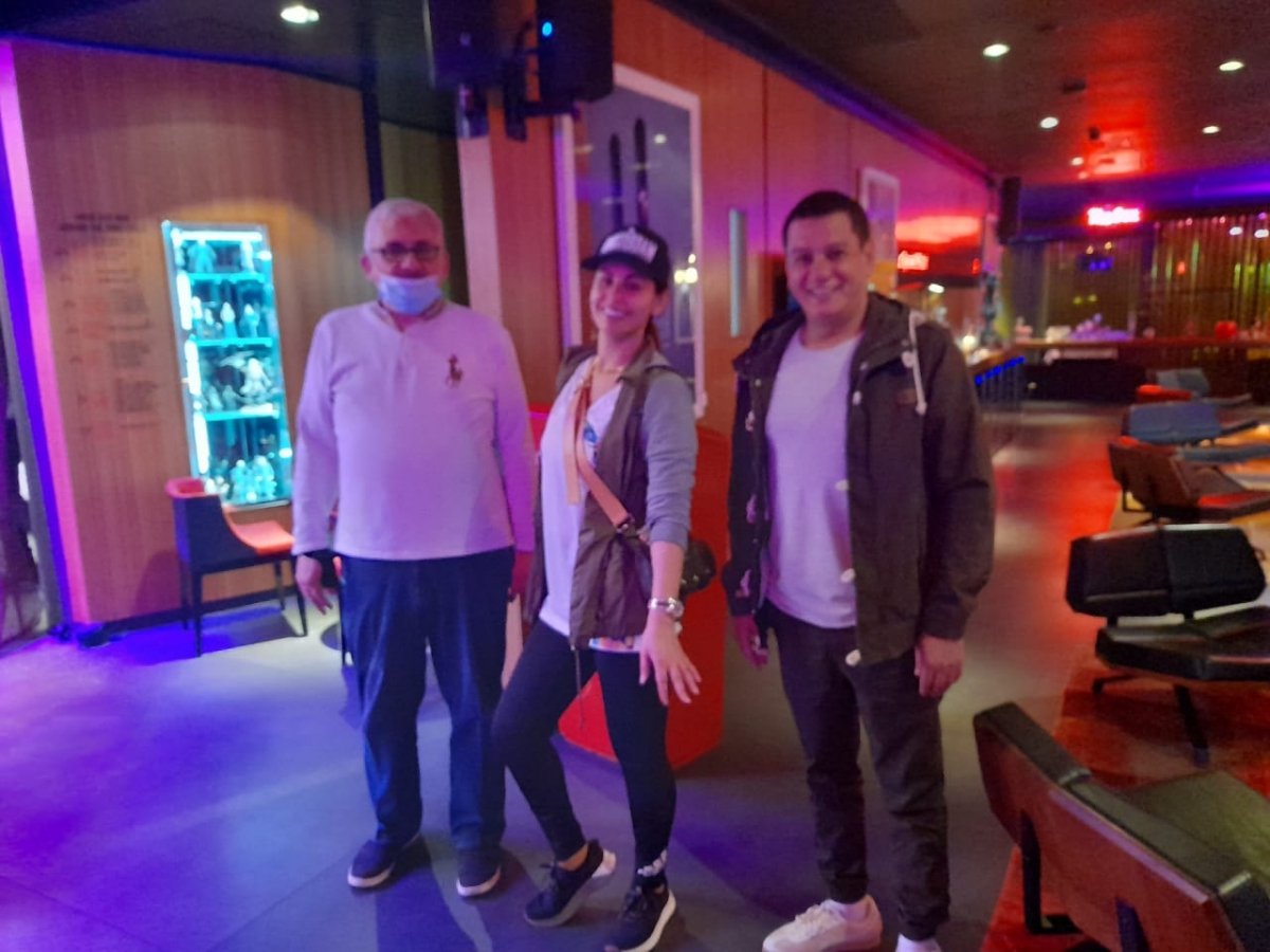 طاقم عمل لحم غزال فى ضيافة رجل الأعمال اللبناني نبيل خورشيد في بيروت