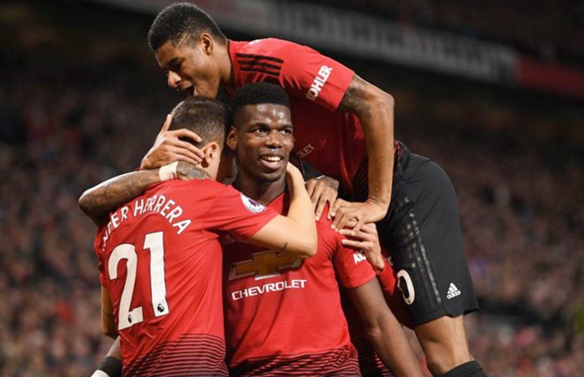 ثنائية بوجبا تقود مانشستر يونايتد لمواصلة الانتصارات