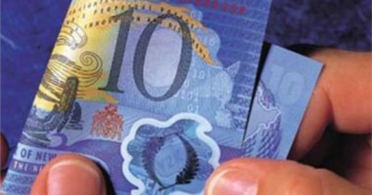 لماذا تتجه مصر لطرح العملات البلاستيكية فئة 10 جنيهات؟