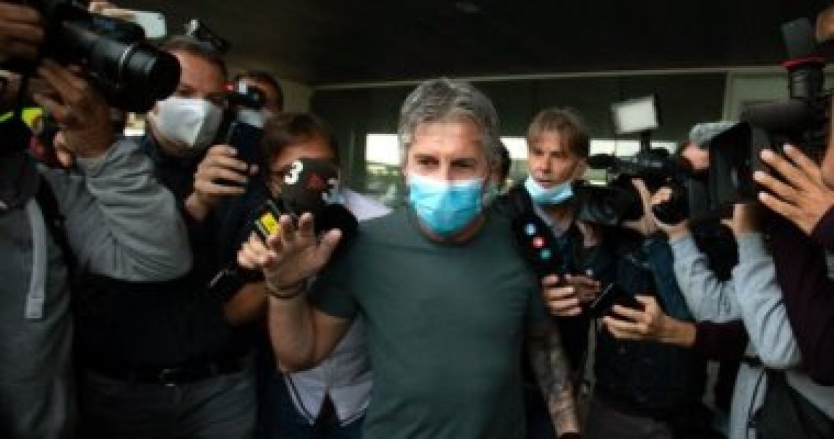 الصفقة تمت.. والد ميسي يعلن توقيع عقود الانضمام إلى باريس سان جيرمان