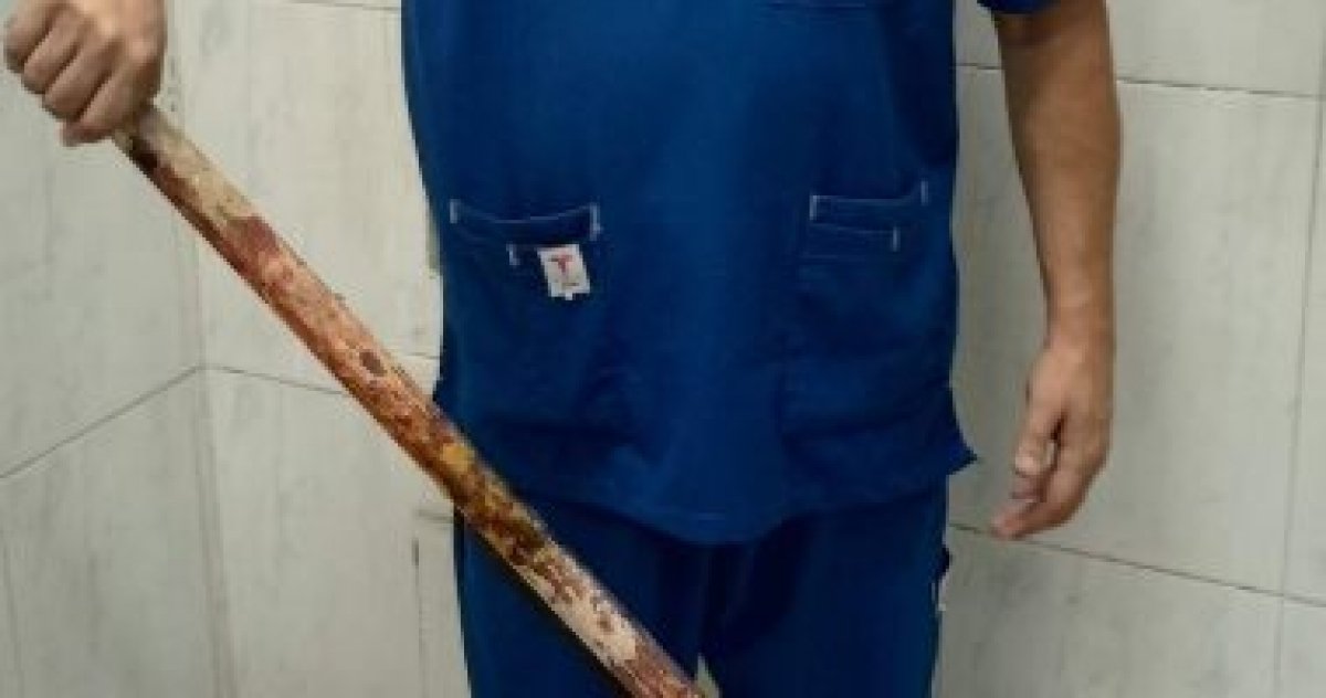 استخراج ماسورة مياه طولها متر من صدر شاب إثر حادث تصادم بالشرقية