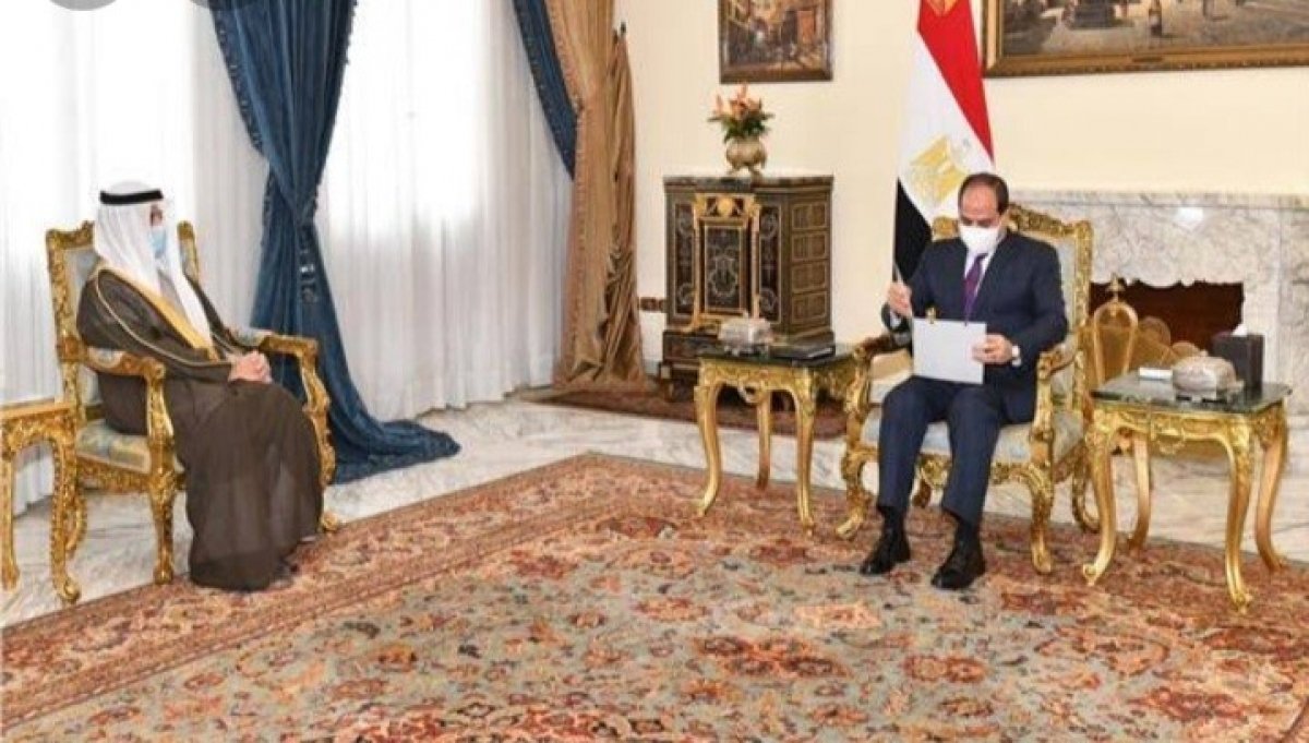 السيسى يستقبل رسالة ورقيه من أمير الكويت 