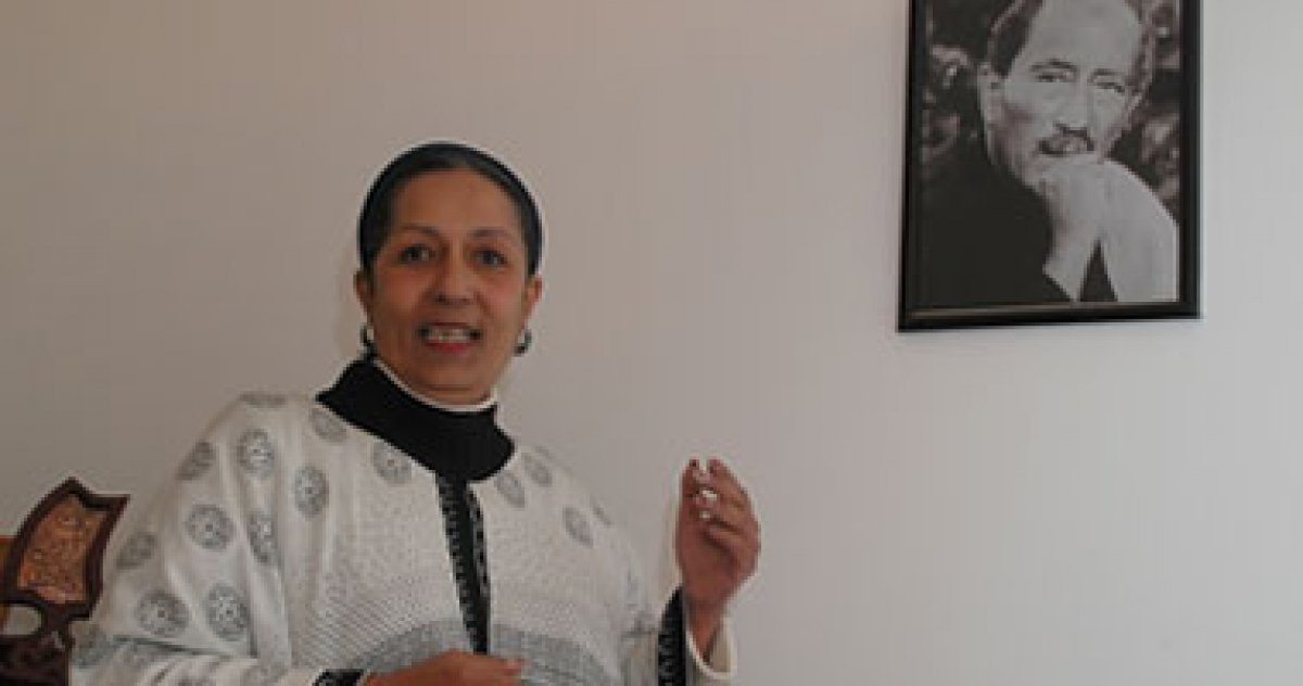 تشييع جثمان كاميليا السادات من مقابر العائلة بكلية البنات فى مدينة نصر 