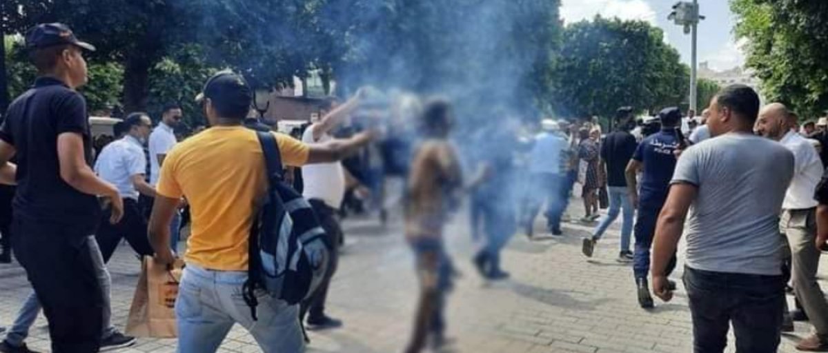 شاب تونسي يشعل النار في نفسه.