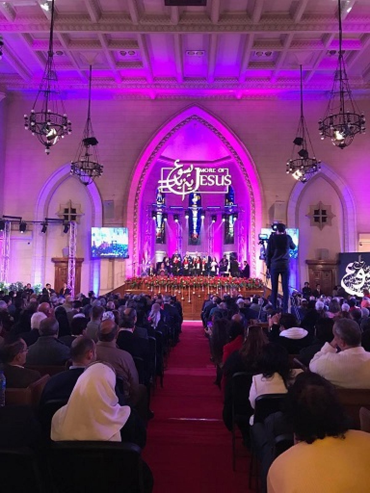 القس أندريه زكي يترأس احتفالات الطائفة الإنجيلية بعيد الميلاد المجيد