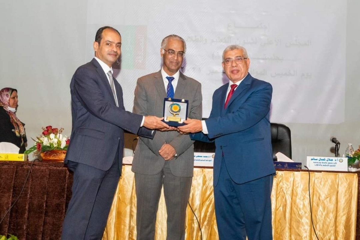 تقارير حول التعليم و شؤونه