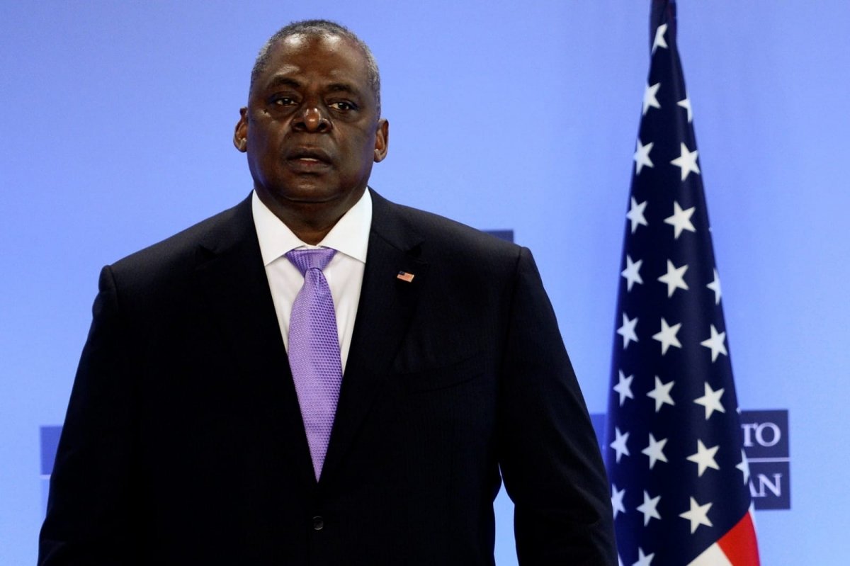 وزير الدفاع الأمريكي يعتذر عن مقتل ١٠ مدنيين عن طريق الخطأ