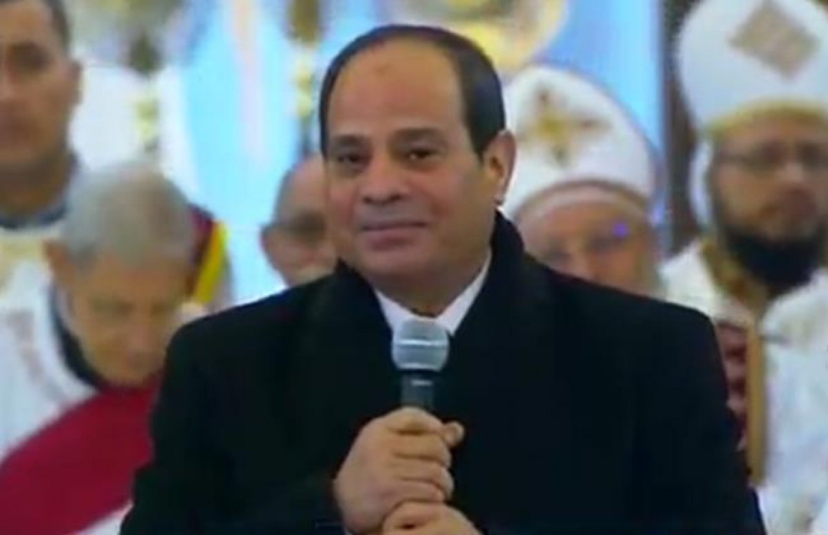 الرئيس خلال افتتاح الكاتدرائية: لا أحد يؤثر على المصريين.. والفتن لن تنتهى 