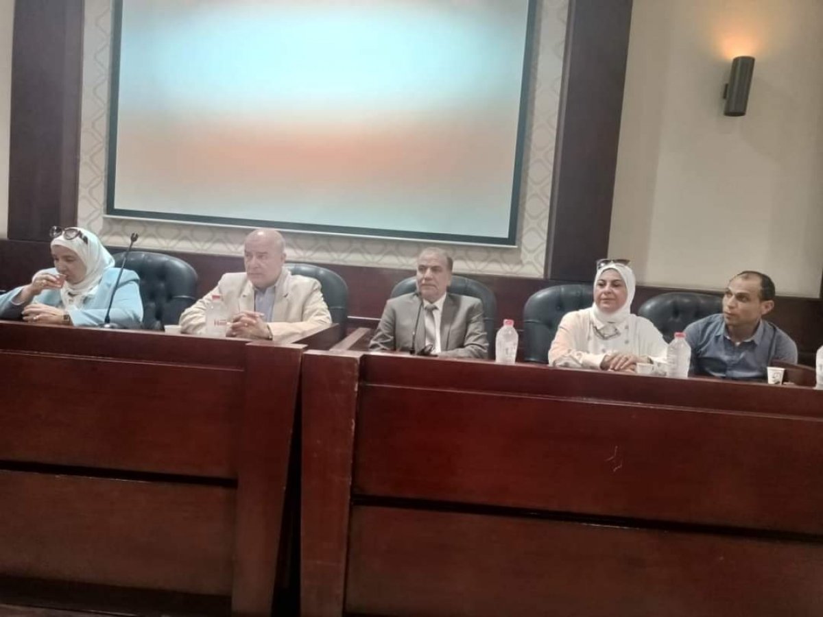 ندوات تعريفيه من أجل الشباب بالجمهورية