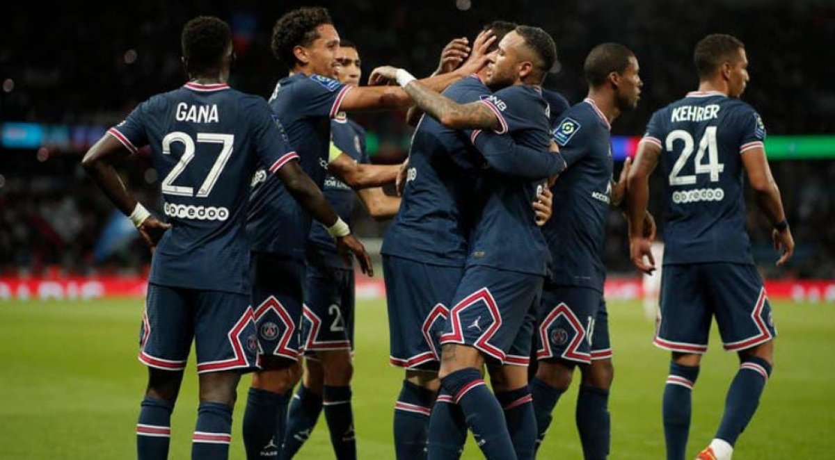 انتزاع باريس سان جيرمان فوزا صعب على نظيره ليون