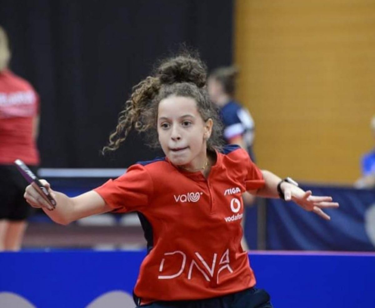 الطفلة المعجزة تكتب التاريخ