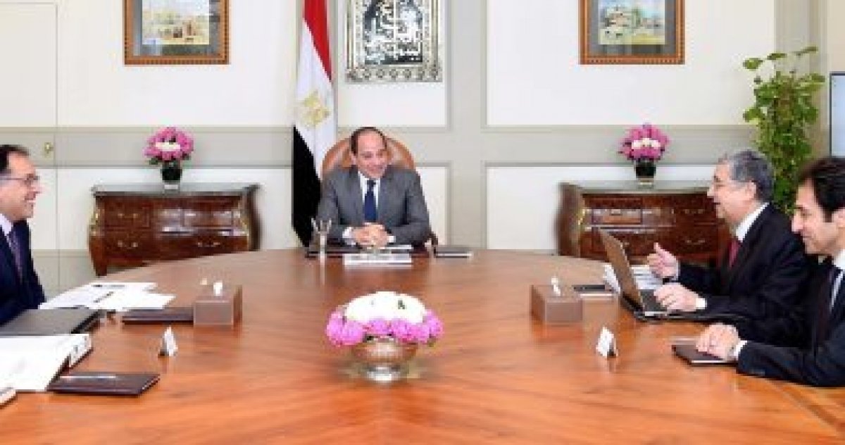 بسام راضى: السيسى يدعم جهاز المشروعات الصغيرة والمتوسطة 