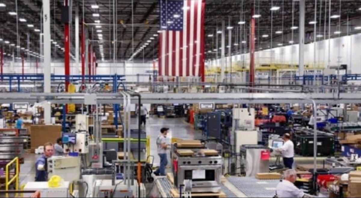 قطاع التصنيع الأمريكي يصل لأعلى مستوى له