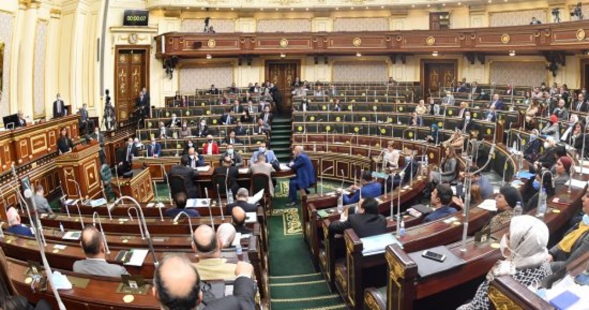 القانون يُجيز لوزير المالية وضع نظام أو أكثر لإثابة العاملين بالجمارك