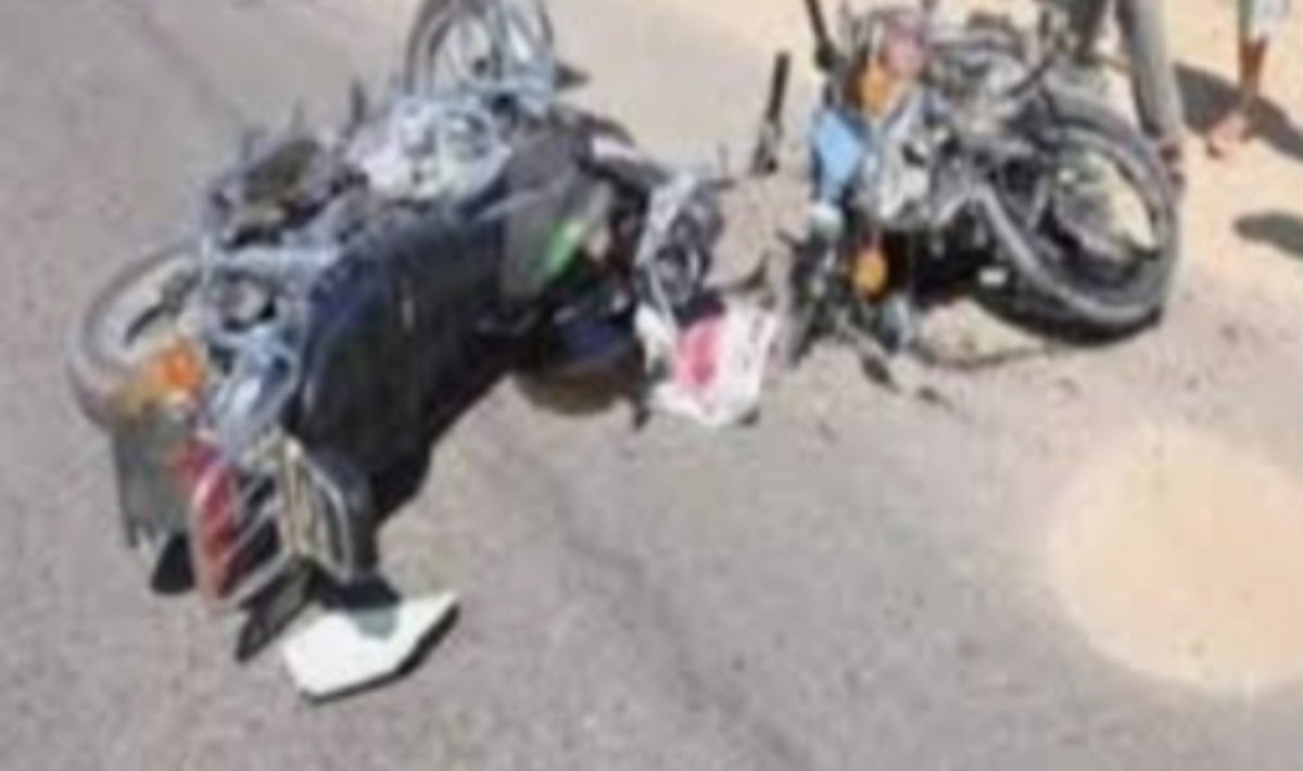 إصابة عامل و مصرع شاب في حادث تصادم دراجتين بالدقهلية
