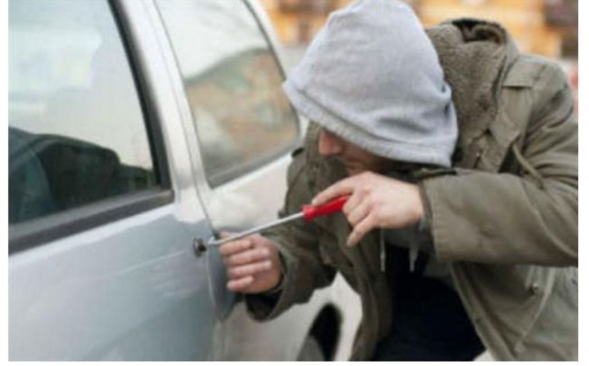 حبس عاطل بتهمة سرقة سيارة بمصر الجديدة 