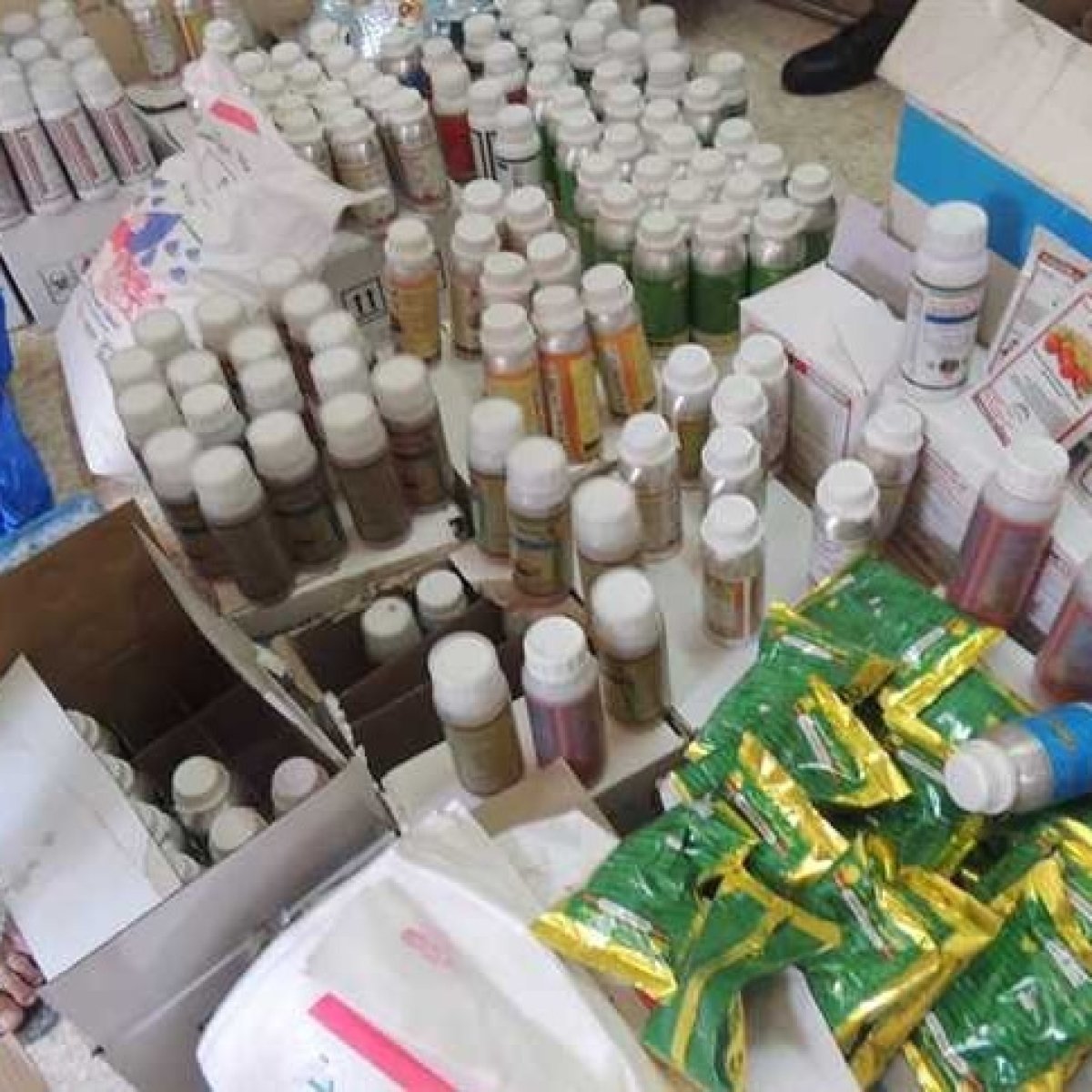 ضبط 10 أطنان من المبيدات الزراعية مجهولة المصدر بالغربية.. اعرف التفاصيل