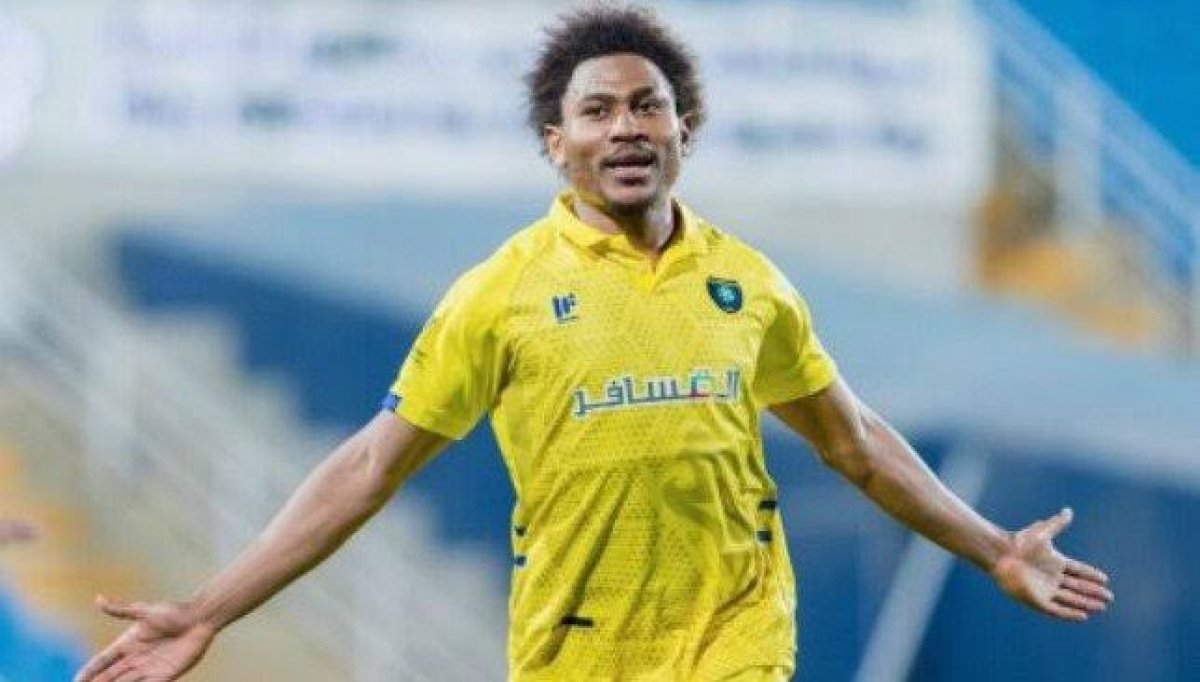 إسلام تاوامبا لاعب نادي التعاون السعودي يشهر إسلامه