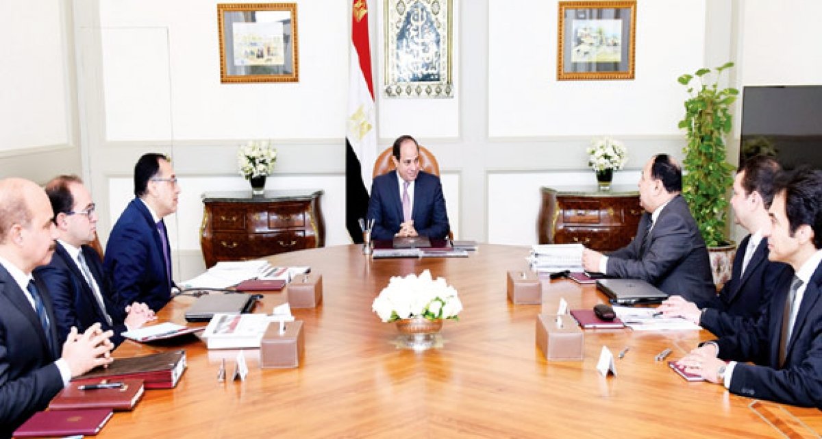  وجه الرئيس عبد الفتاح السيسى بالاستمرار فى اتخاذ جميع الإجراءات اللازمة للتنفيذ الناجح لبرنامج الإصلاح الاقتصادي