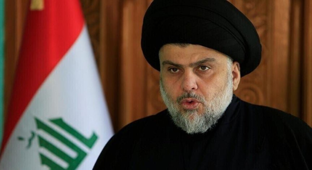 مقتدى الصدر يصف محاولة اغتيال رئيس الحكومة العراقي