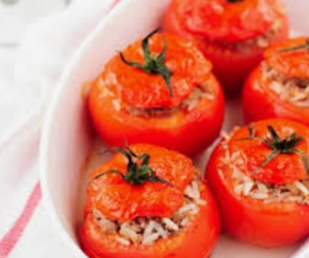 طريقة عمل محشي الطماطم بالأرز 