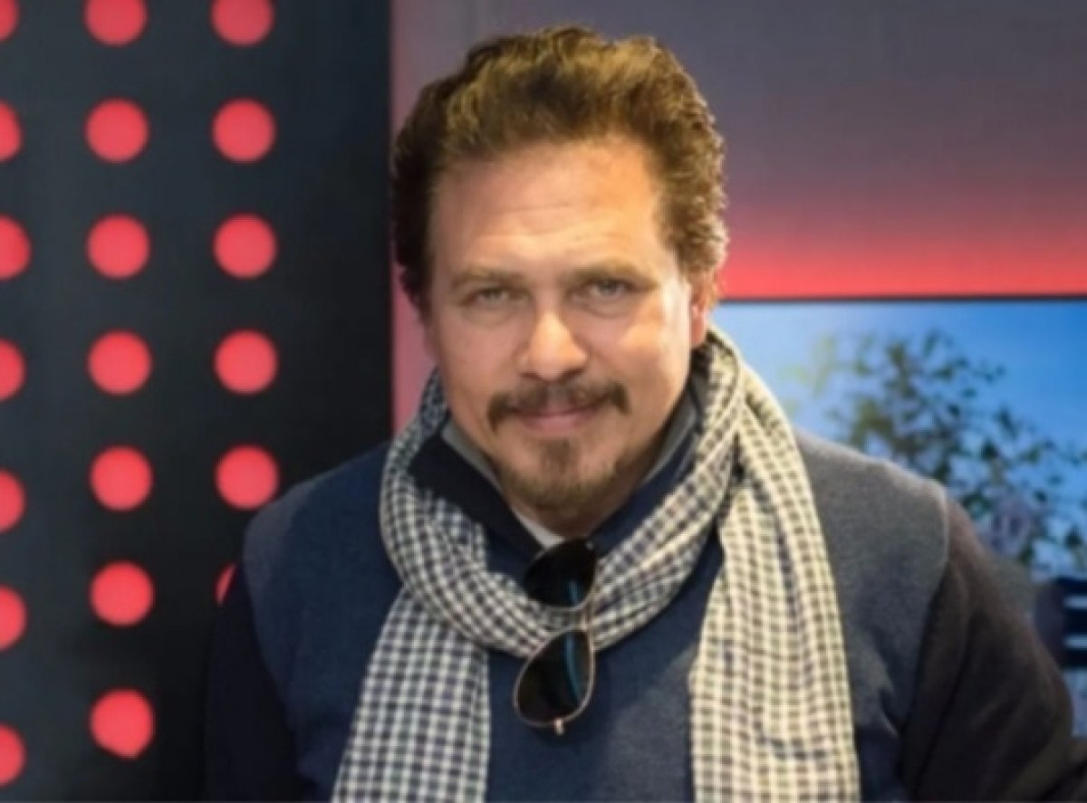 محمد رياض يكشف عن صورة شخصيته الجديدة