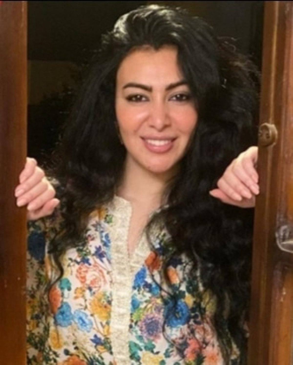 ميرهان حسين في " نقل عام" خلال الموسم الشتوي