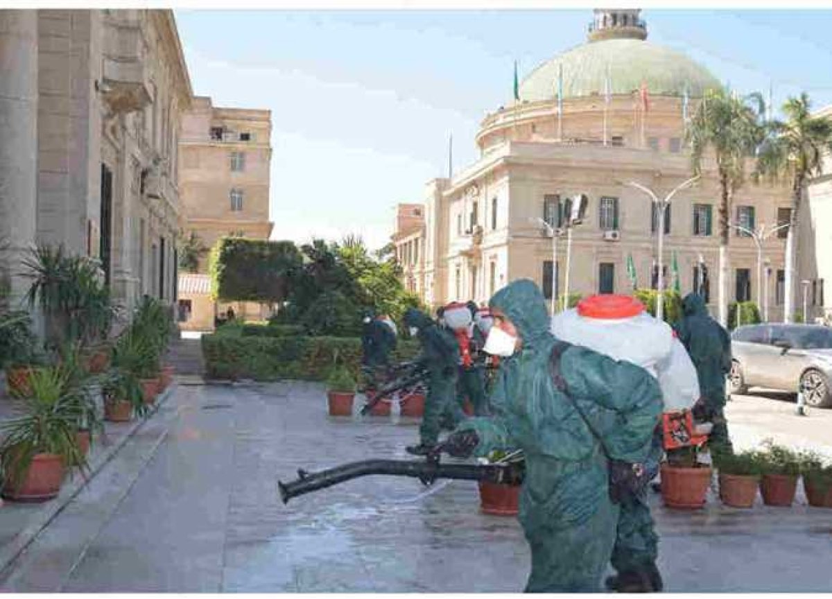 مصدر يكشف عن قرار منع طلاب جامعة القاهرة من الدخول إليها إلا بعد تلقي لقاح كورونا