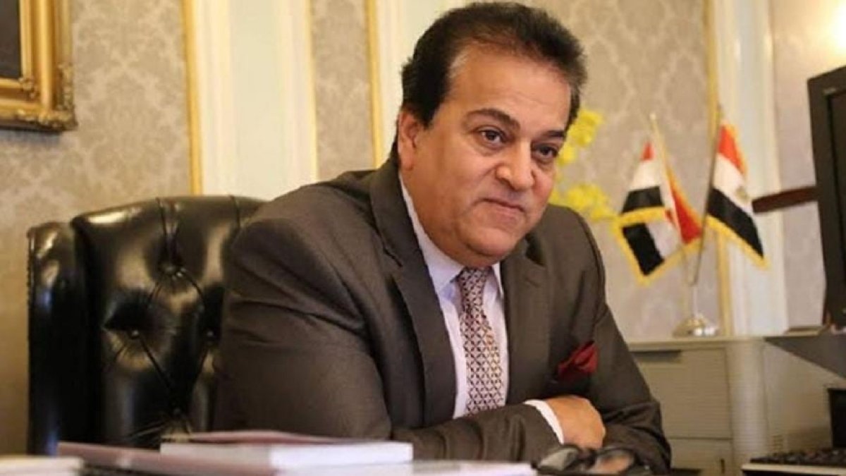 عبدالغفار يتابع مستجدات وزارة الصحة