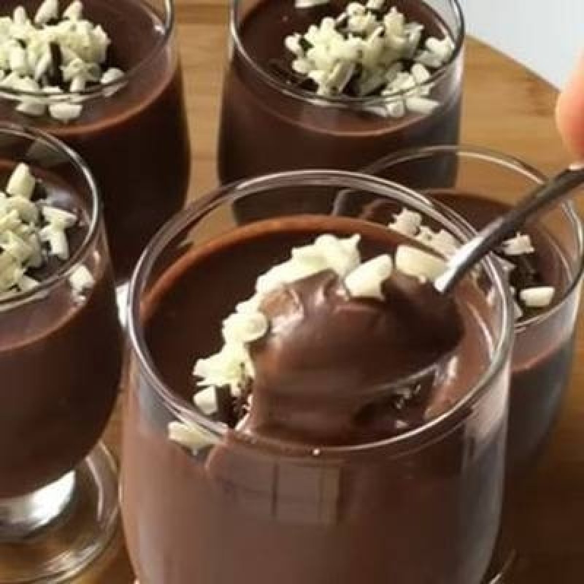 بخطوات سهلة وبسيطة تعرفي على طريقة تحضير حلوى الشوكولاتة الداكنة للرجيم