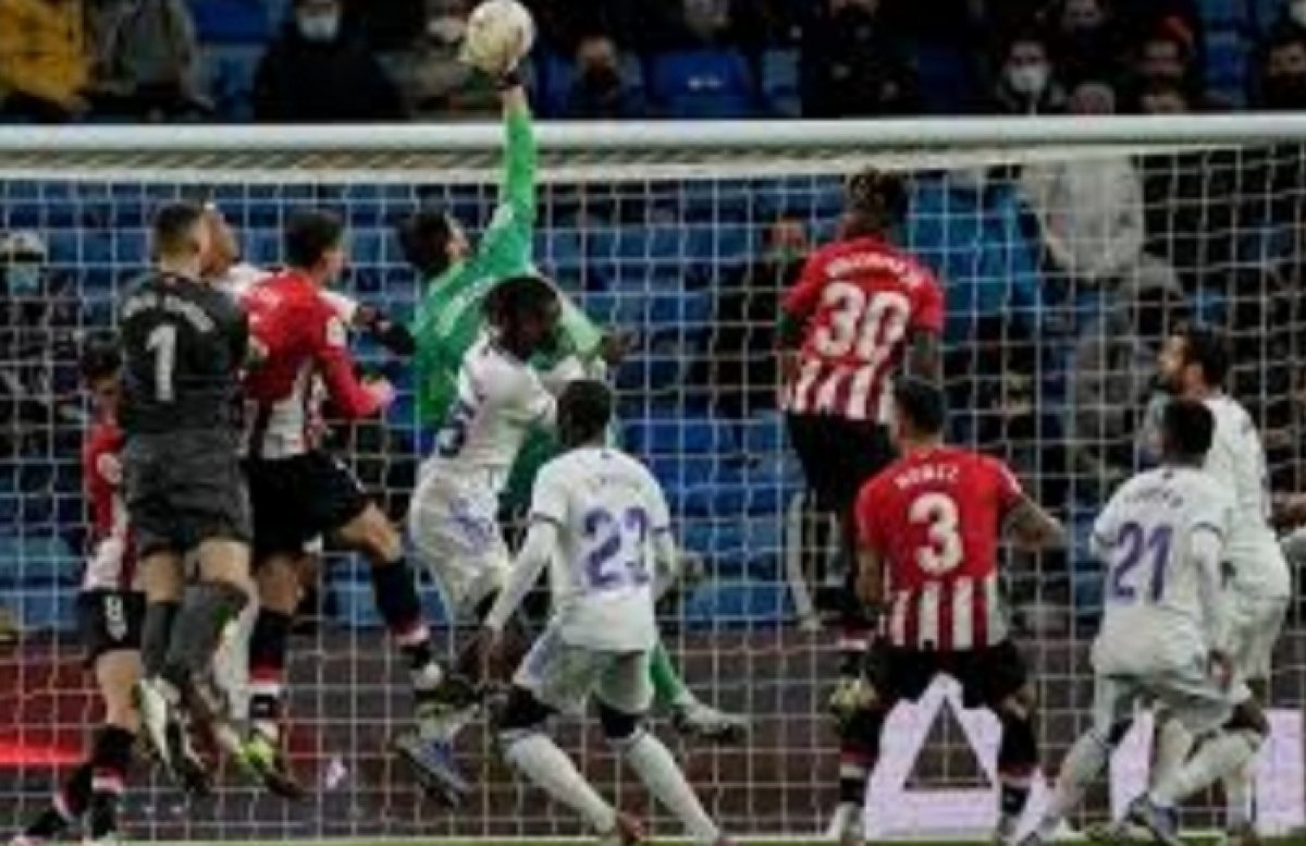 الريال ينفرد بصدارة الدوري الأسباني 