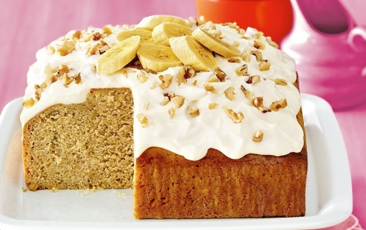 لحلويات غنية بالبروتين والفيتامين، تعرفي على طريقة تحضير كيكة الموز الهشة بالمنزل