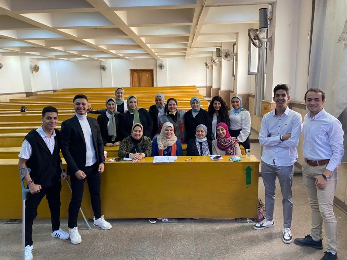 متحدي الظلام "مطعم النور" فيتشر من إبداع طلاب الإذاعة والتليفزيون عين شمس 