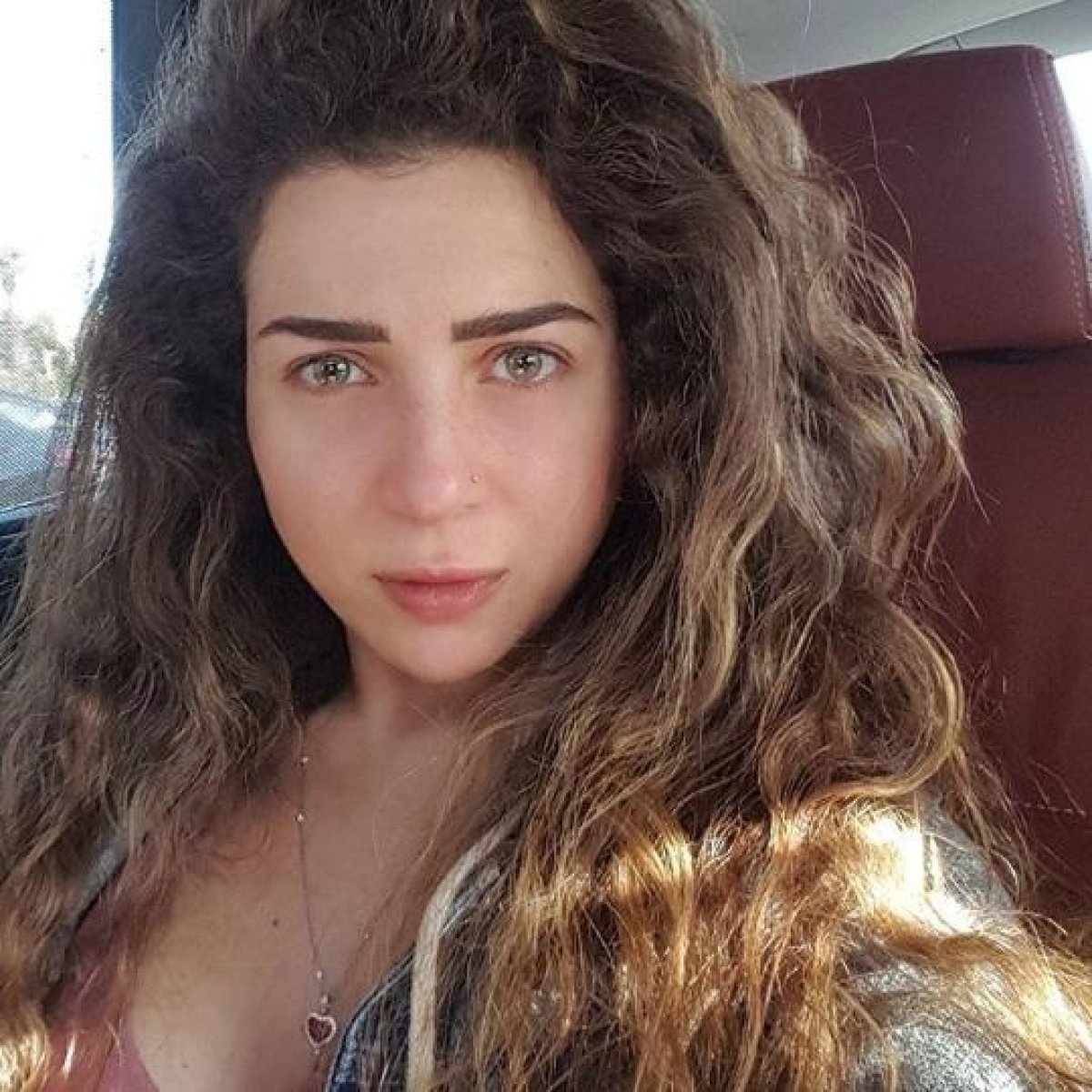 تعرف على آخر تطورات الحالة الصحية ل" مي عز الدين" بعد إصابتها بكريزة المرارة