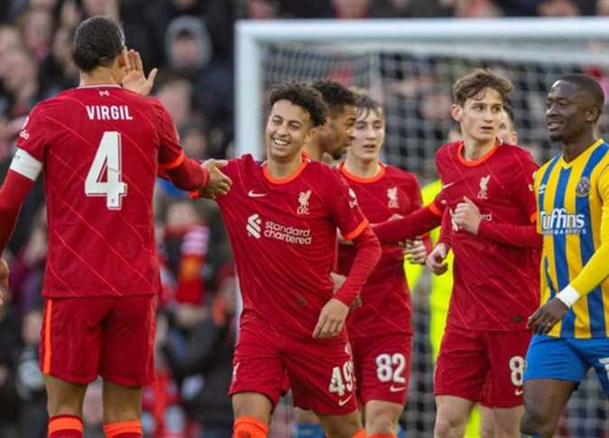 ليفربول يفوز على أرسنال في غياب الفرعون المصري 