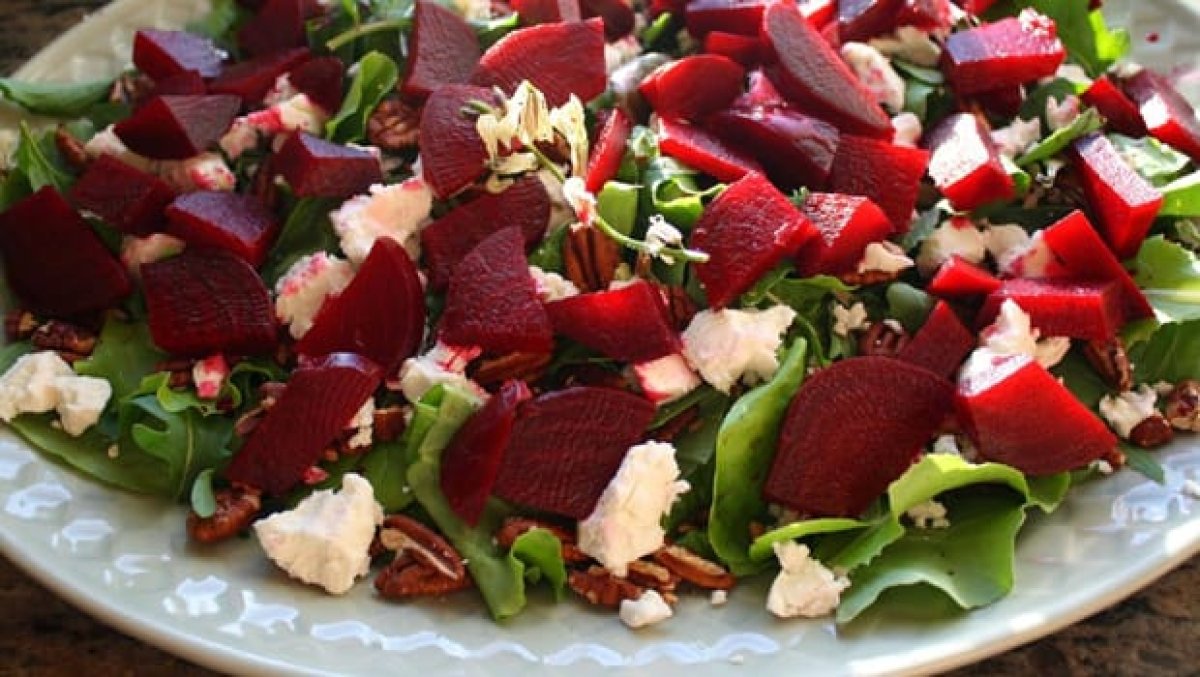 على طريقة المطاعم، لك طريقة تحضير سلطة البنجر بالمنزل