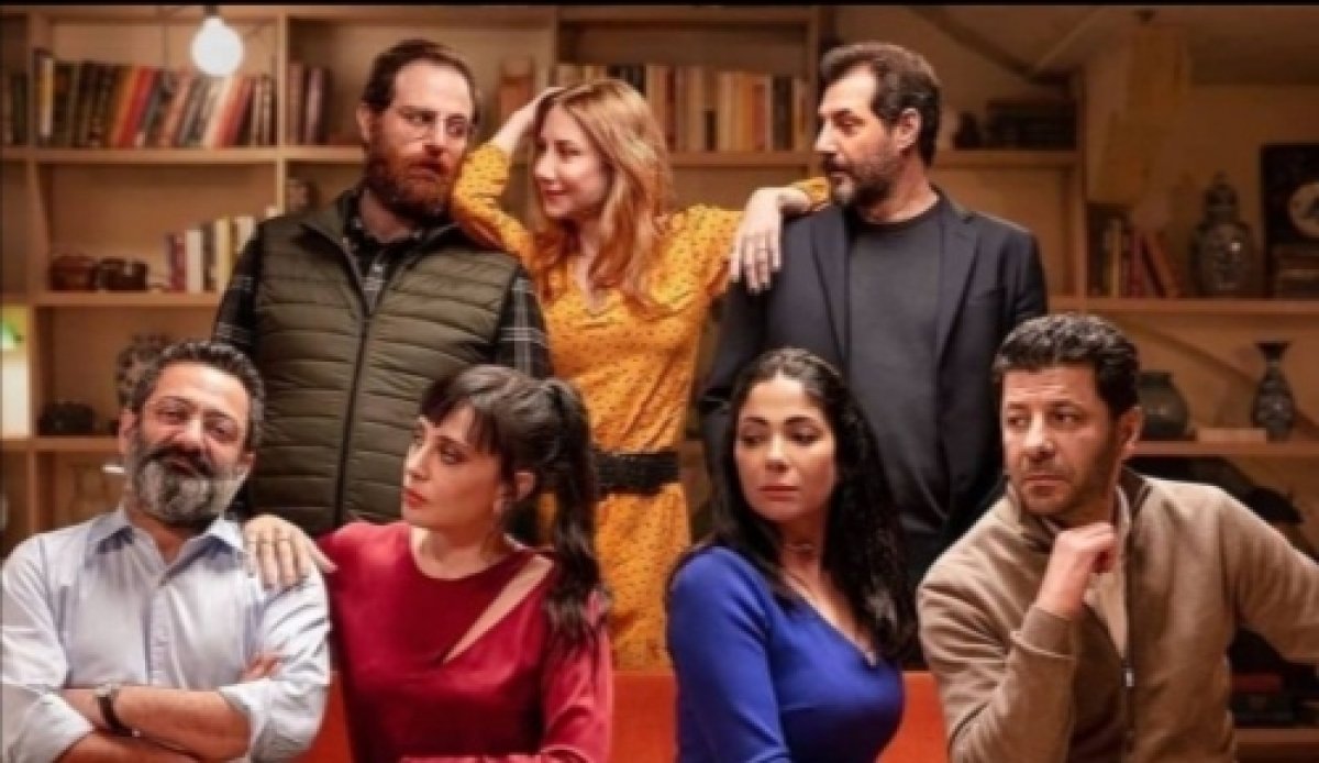 حقيقة شطب الفنانة منى زكي من نقابة المهن التمثيلية