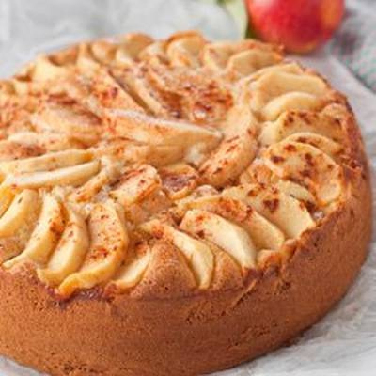 بخطوات سهلة وبسيطة، لك طريقة عمل كيكة التفاح بالمنزل