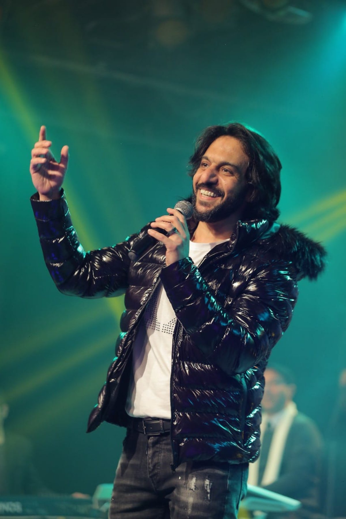 بهاء سلطان يطرح الأغنية الثامنة من ألبوم "سيجارة"