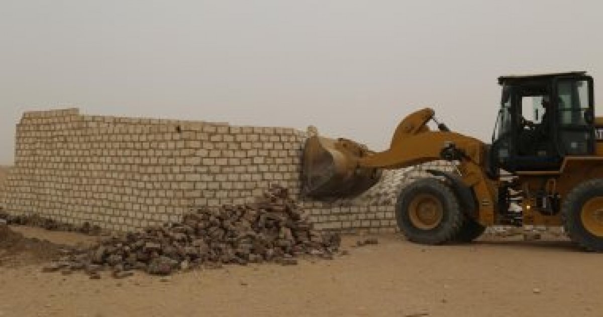 تواصل  الأجهزة الأمنية بمعاونة الأجهزة الإدارية الإزالة على كافة التعديات بالمحافظات 