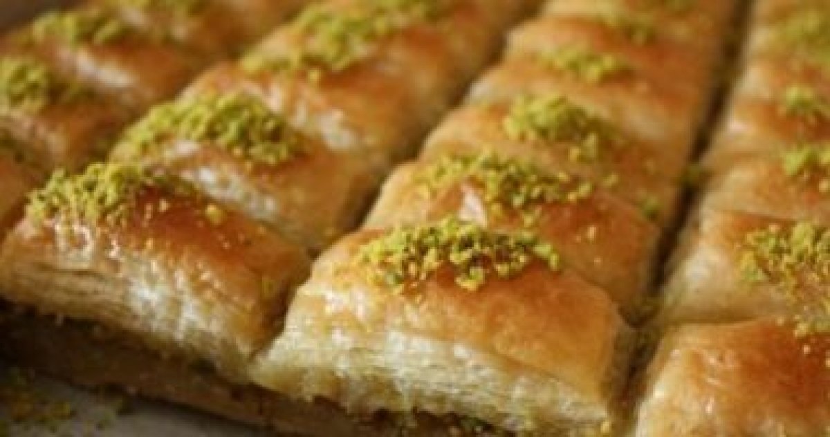 على الطريقة الفرنسية، لك طريقة تحضير البقلاوة الفرنسية