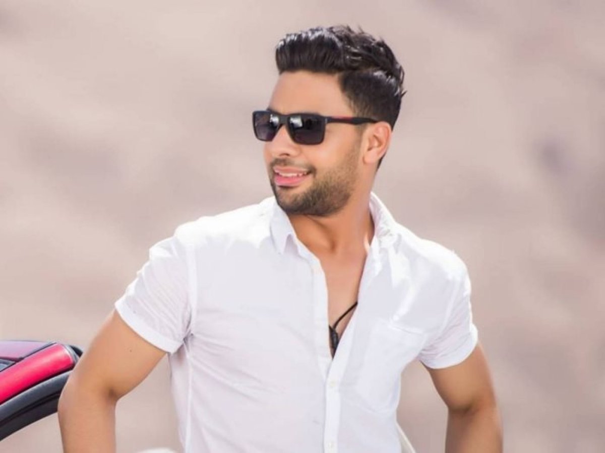 قبل حصوله على الإقامة الذهبية، أحمد جمال ينتهي من تسجيل أحدث أغانيه الوطنية